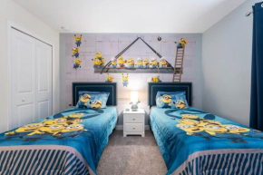 Vibrant 6BR w Private Pool Grill by Disney